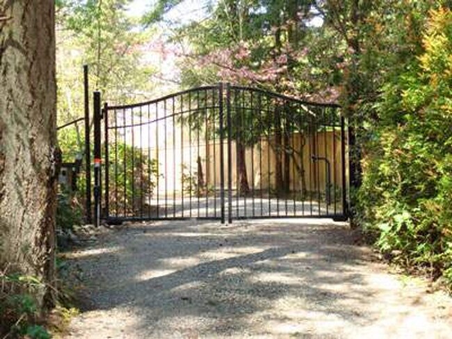 Building Photo - Waterfront Cottage in Gig Harbor