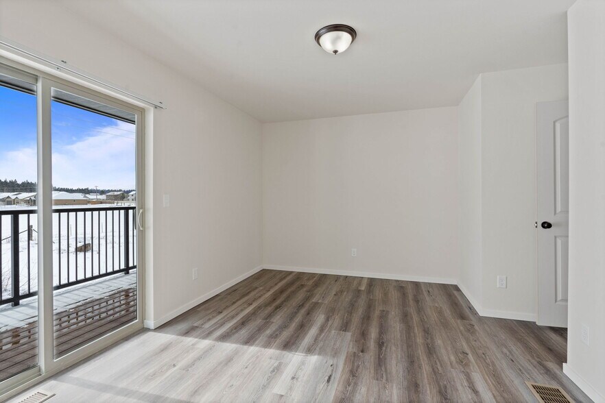 Building Photo - 9116 W Winona Rd