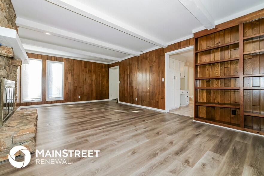 Building Photo - 10940 Reeder St