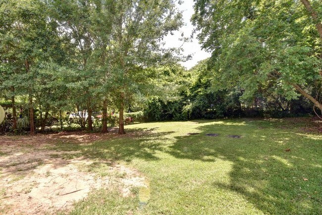 Building Photo - 719 42nd Ave