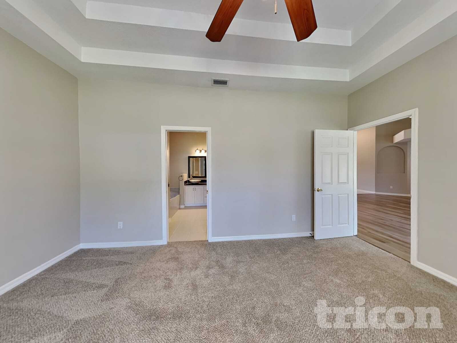 Building Photo - 9 Point Pl