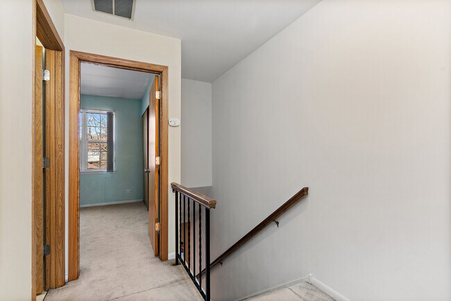 Building Photo - 1273 Cranbrook Dr