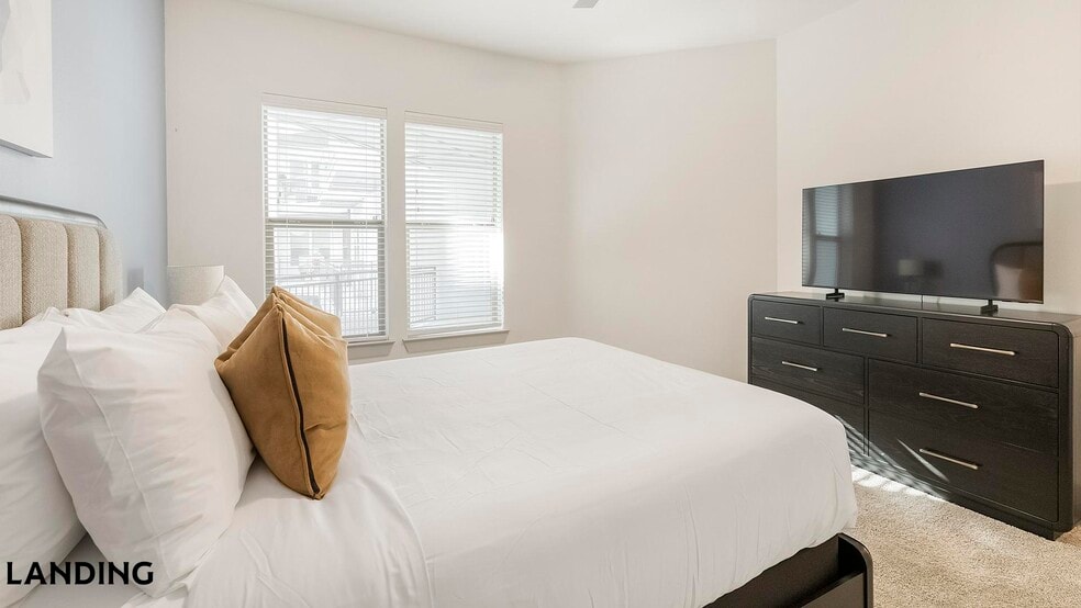 Building Photo - 13701 Montfort Dr