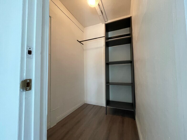 Building Photo - 3831 Drysdale Ave