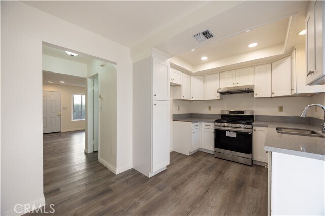 Building Photo - 9317 Ramona Blvd