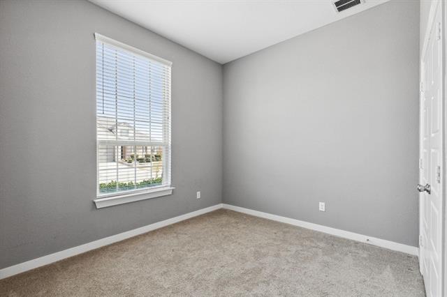 Building Photo - 1305 Swan Trl