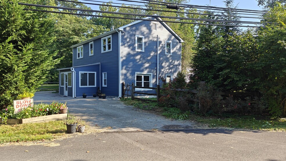 Primary Photo - 590 Township Line Rd