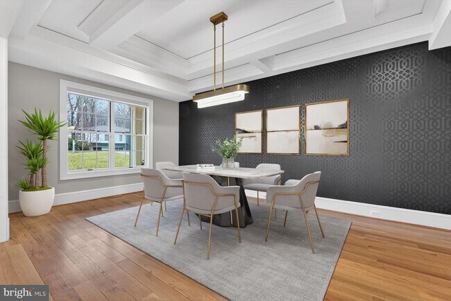 Building Photo - 7002 River Oaks Dr