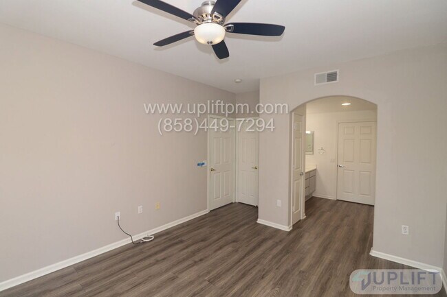 Building Photo - 545 Lands End Way