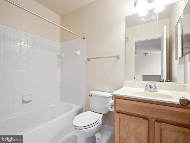 Building Photo - 304 Orchard Ridge Dr