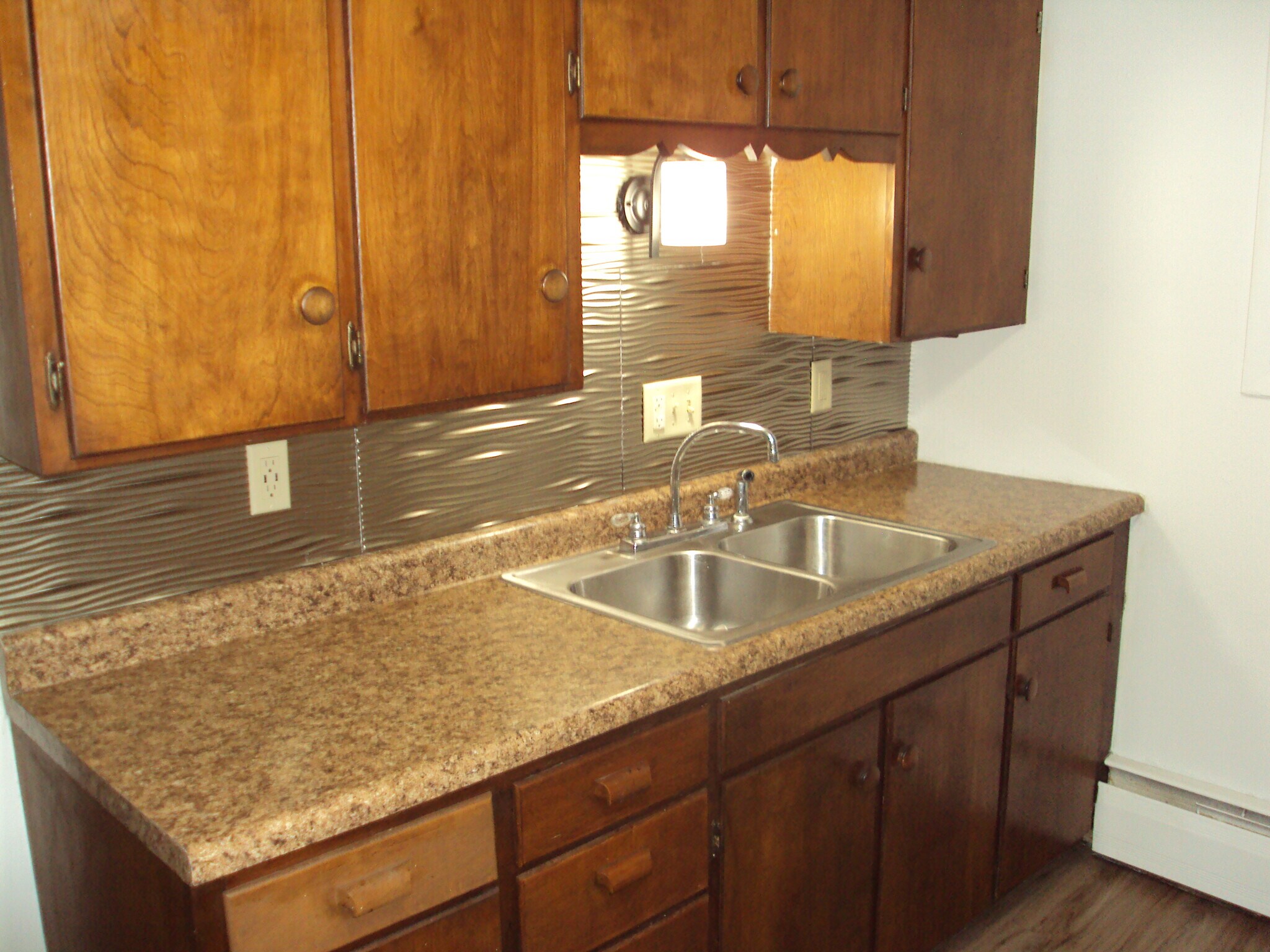 Building Photo - 206 College Ave