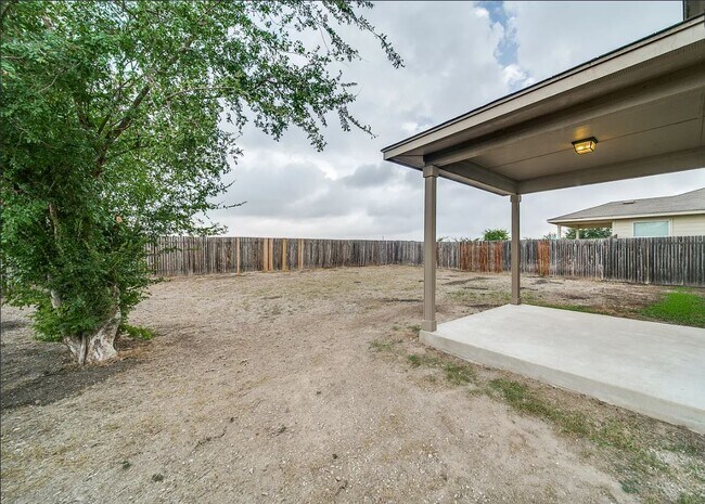 Building Photo - 603 Tom Kemp Dr