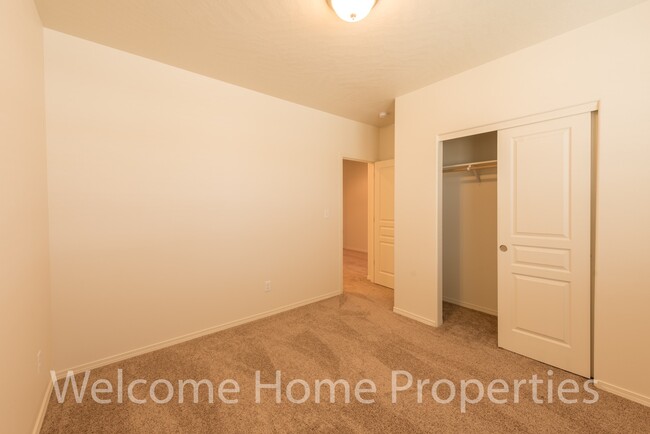 Building Photo - Beautiful Home in a Secluded Neighborhood