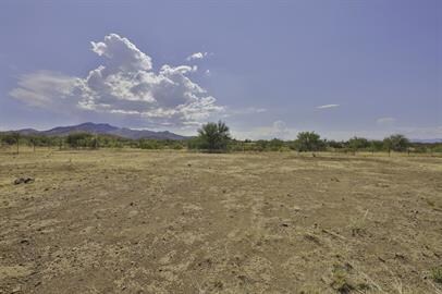 Building Photo - Rural Property in Vail on 1 acre fully fenced