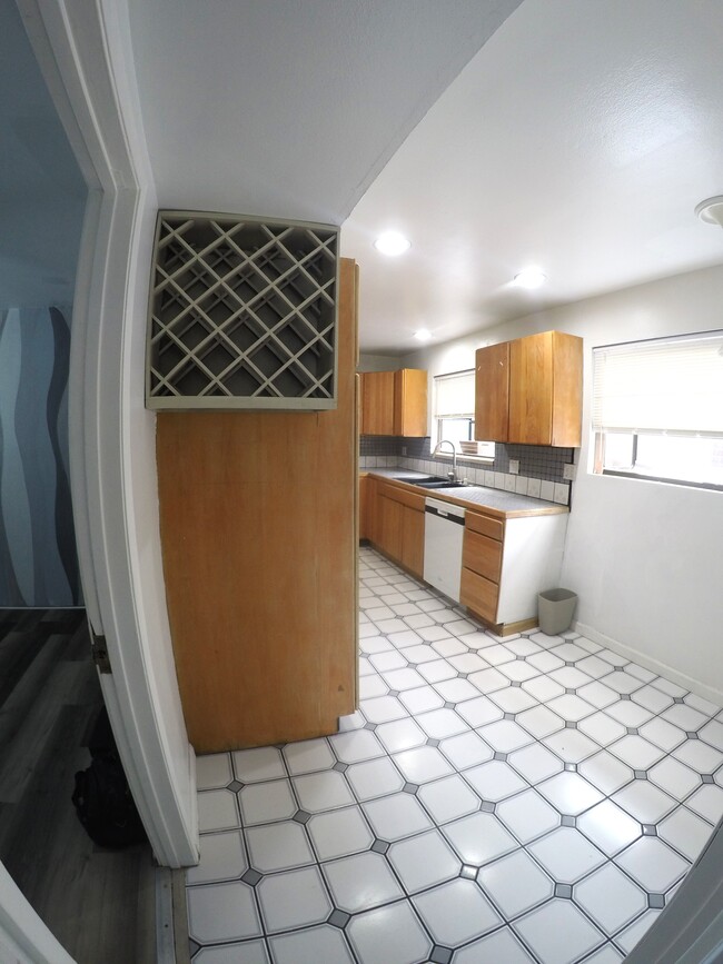 Building Photo - 1631 Van Horne Ln