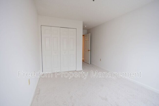 Building Photo - 279 S Pickett St