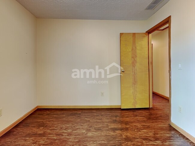 Building Photo - 2358 Rosina Dr