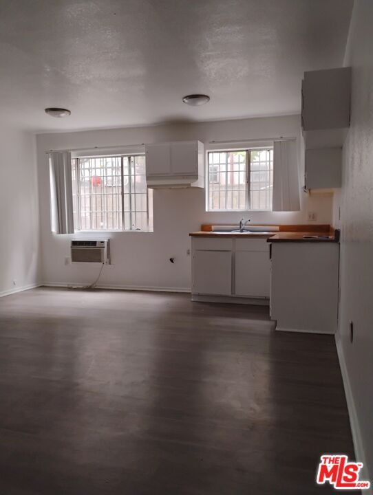 Building Photo - 4214 Avalon Blvd