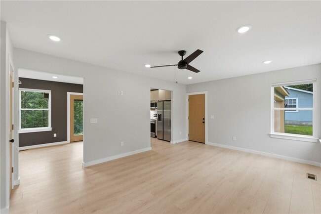 Building Photo - 14 Marisco Ln