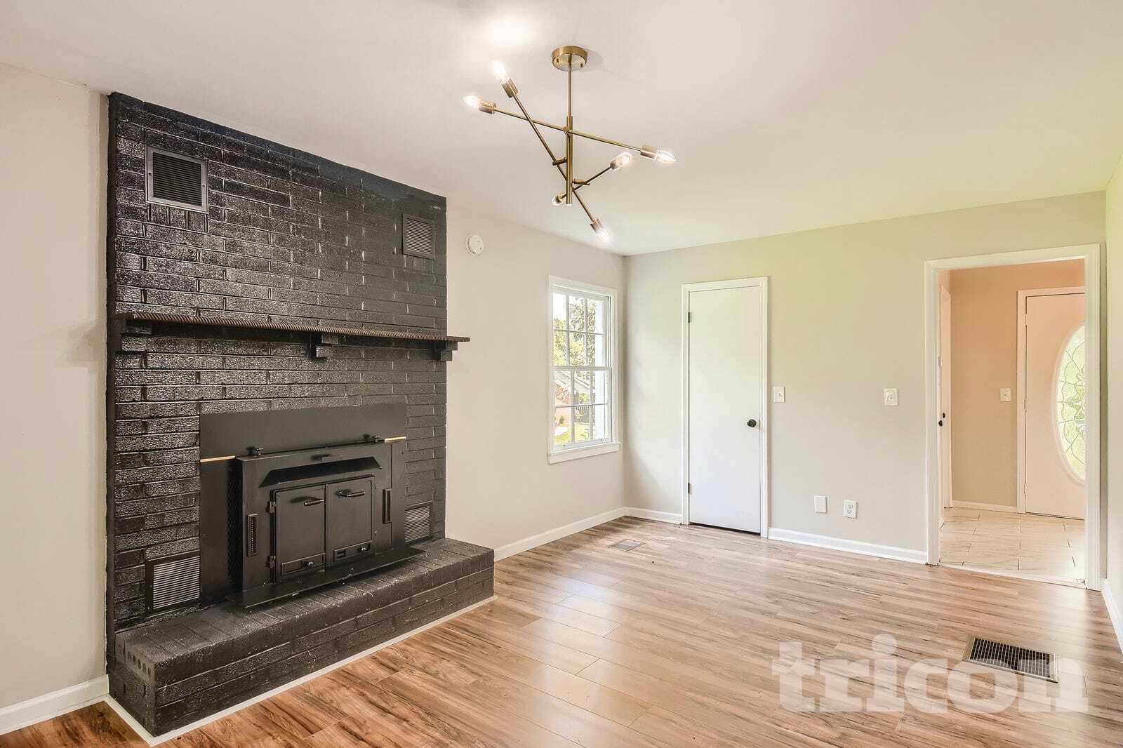 Building Photo - 535 Circle Dr