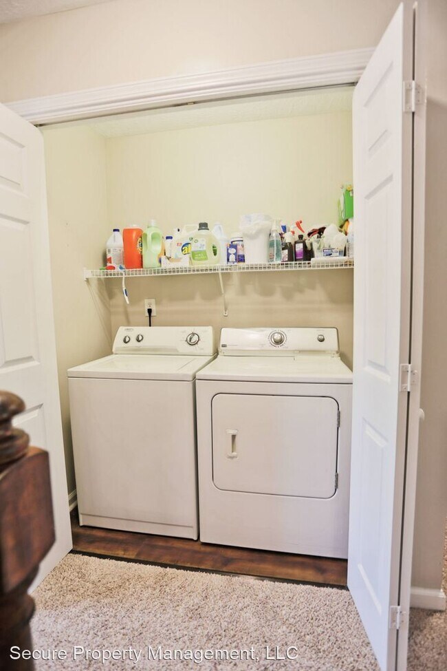 Building Photo - 3 br, 2.5 bath House - 636 Winding Bluff Way