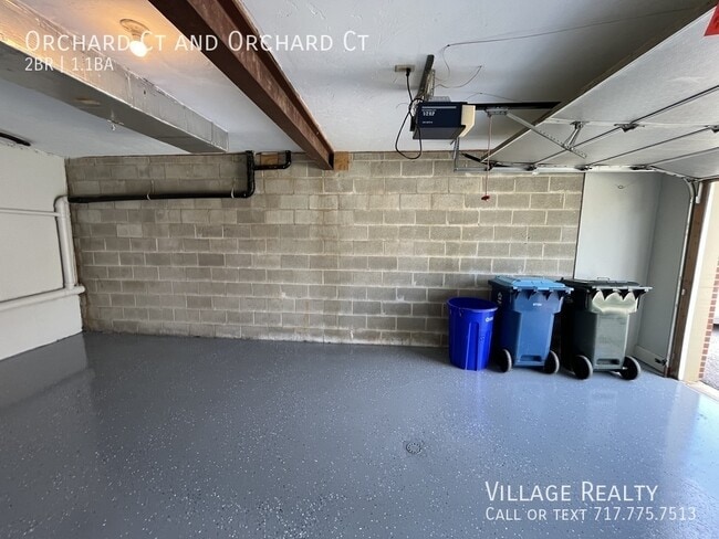 Building Photo - 306 Orchard Ct