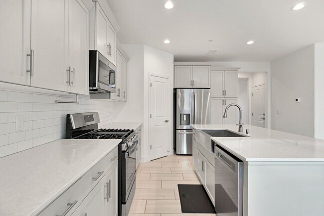 Building Photo - 863 Orchard Hills Rd