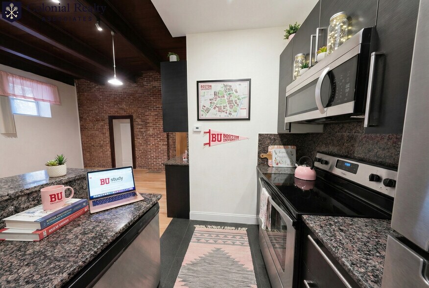 Building Photo - 25 St Marys Ct