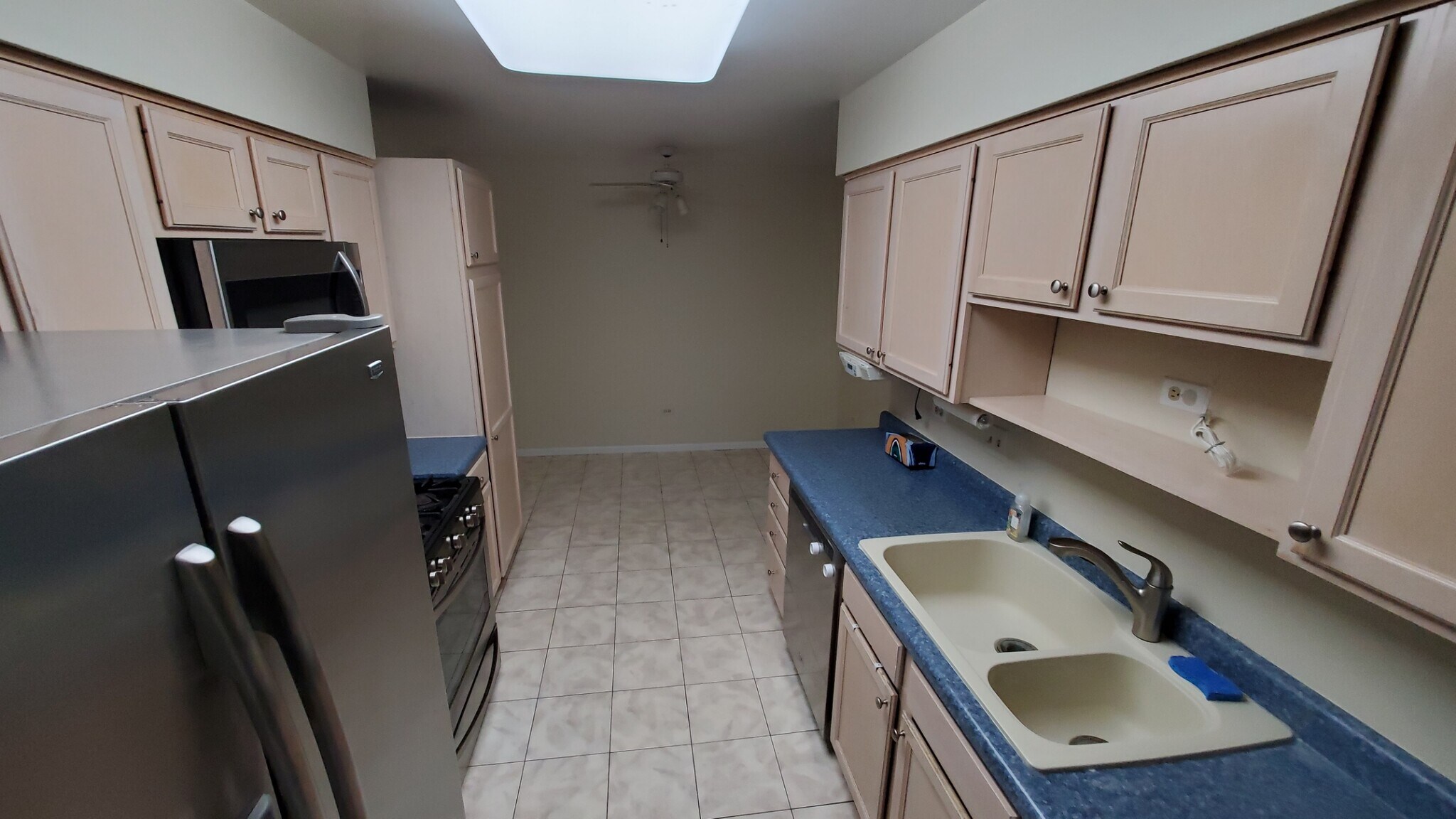 Building Photo - 541 Commanche Trl