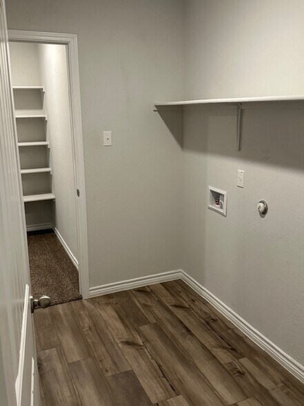 Laundry room - 10908 Peperak Ct