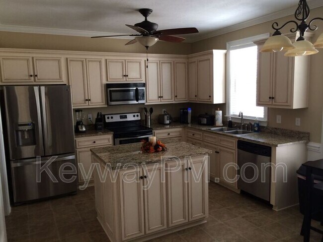 Building Photo - 4839 High Meadows Dr