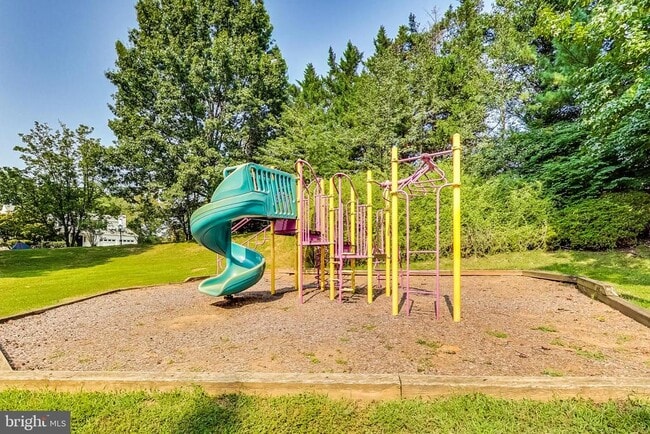 Building Photo - 11141 Captain's Walk Ct