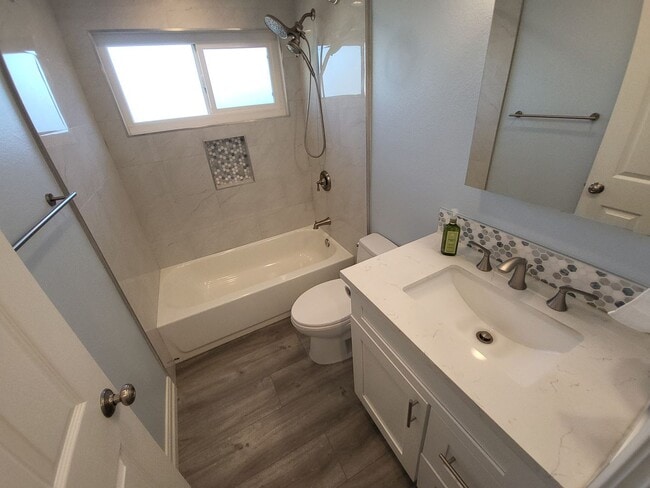 Building Photo - Beautifully Updated 3 Bedroom Home in Buena Park