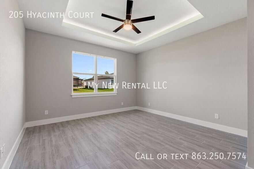 Building Photo - 205 Hyacinth Ct