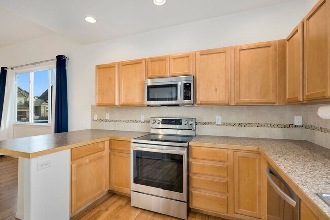 Building Photo - Open Space Views at this 3-Bedroom, 3-Bathroom, 3-Car Home!