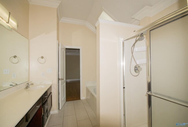 Building Photo - 104 Lancaster Ct SW