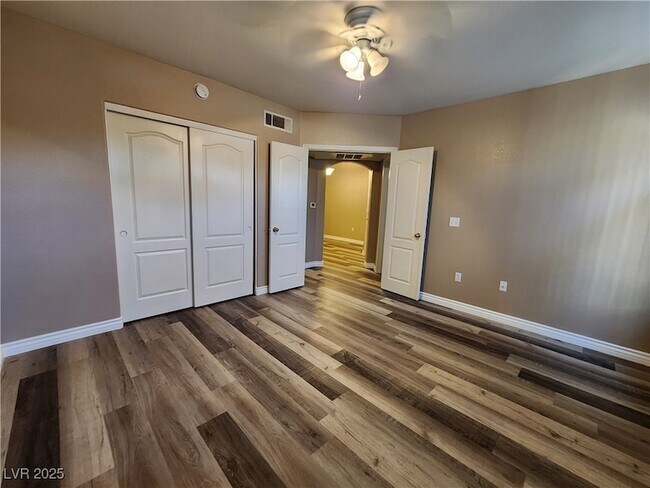 Building Photo - 7400 W Flamingo Rd