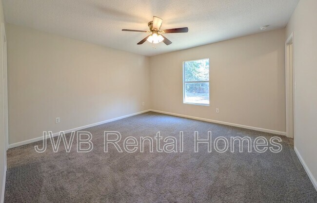 Building Photo - 4373 Melissa Ct W