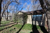 Building Photo - 1-Bedroom on Flagstaff’s Eastside | Single-Level Living