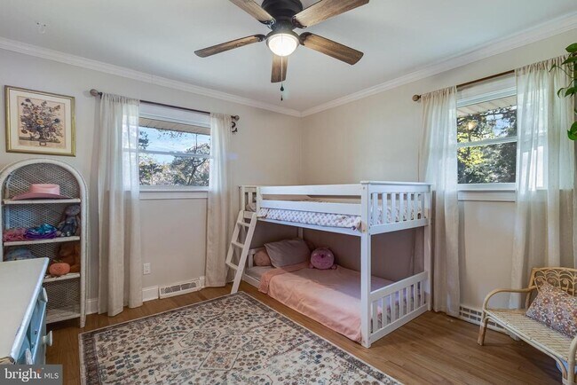 Building Photo - 40905 Spring House Ln