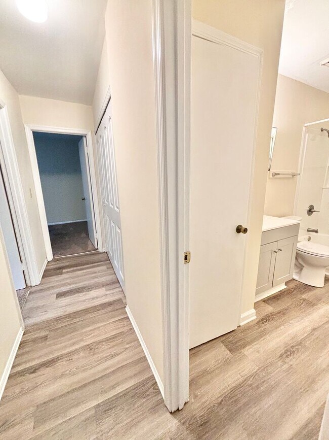 Building Photo - 609 Tipperary Dr