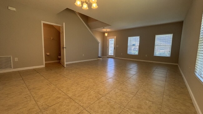 Building Photo - 1309 Corbett Ln