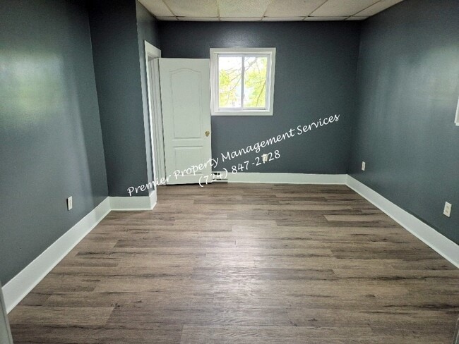 Building Photo - 1324 Beaver Rd