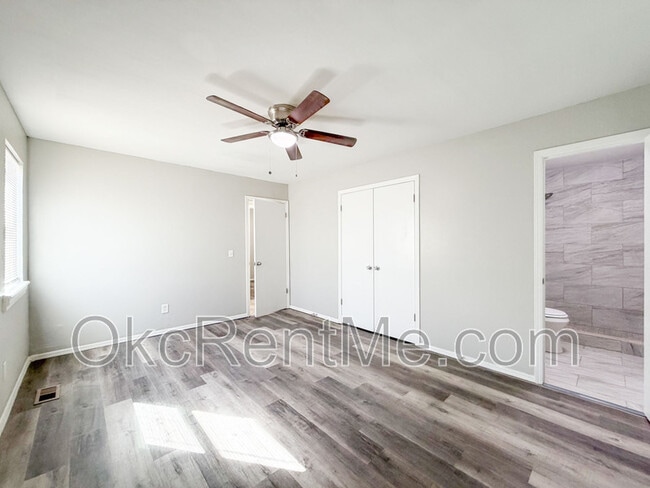 Building Photo - 502 Peppertree Ln