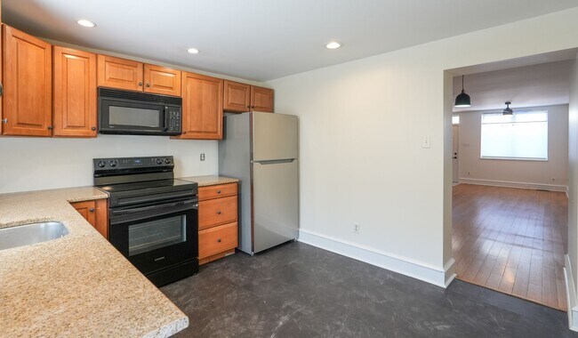Building Photo - Charming 2BR in the Heart of East Passyunk — Steps to Philly's Best Dining!