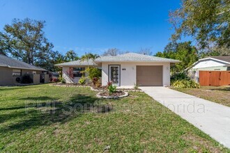 Building Photo - 1027 Deer Hollow Way
