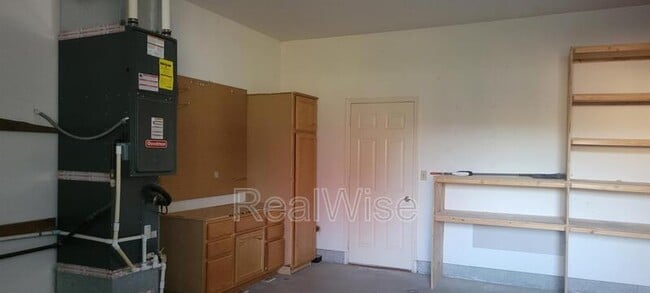 Building Photo - 1267 SW Ironwood Dr