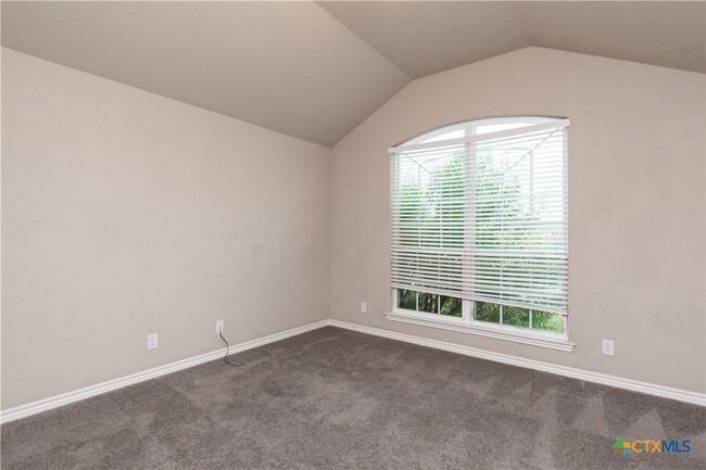 Building Photo - 6703 Keechi Valley Dr