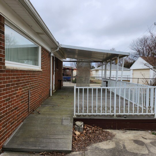 Covered Deck - 32442 Joy Rd