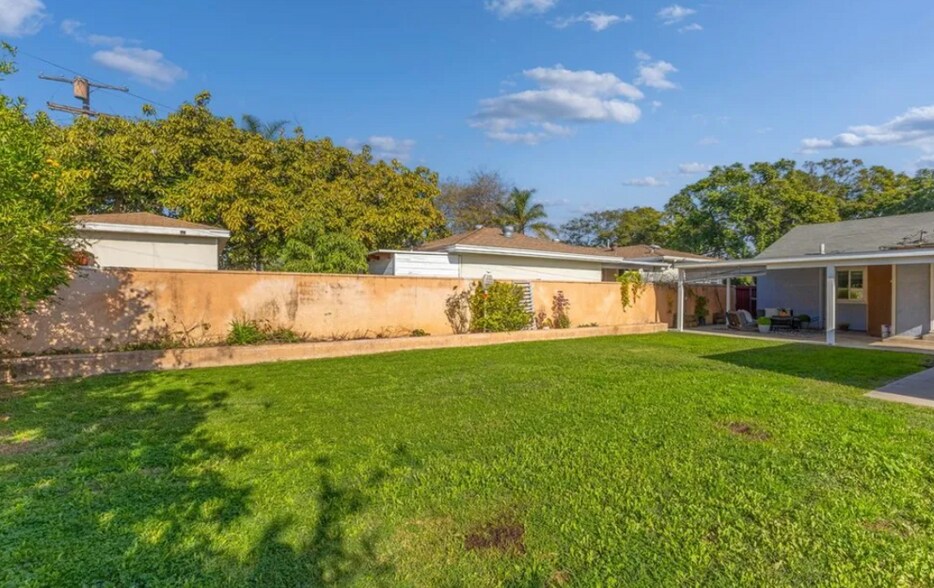 Building Photo - 1410 S Olive St